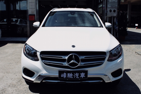 Mercedes Benz – GLC 300